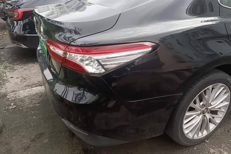 Used Toyota Camry 2018 2.5G Luxury Edition Right Rear Taillight