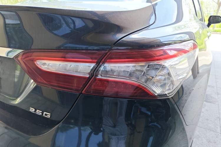 Used Toyota Camry 2018 2.5G Luxury Edition Right Rear Taillight
