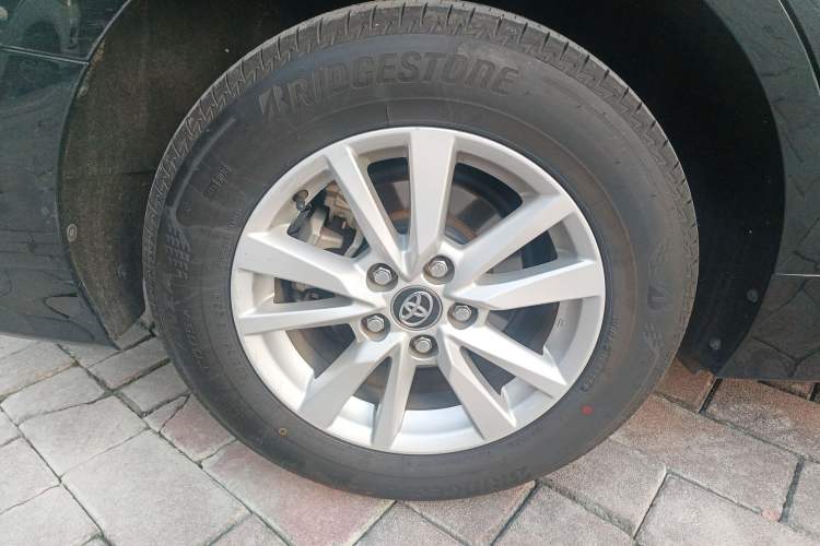 Used Toyota Camry 2018 2.0E Leading Edition Right Rear Wheel Hub