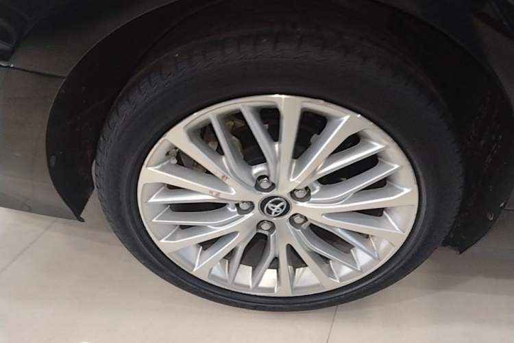 Used Toyota Camry 2018 2.5G Luxury Edition Right Rear Wheel Hub