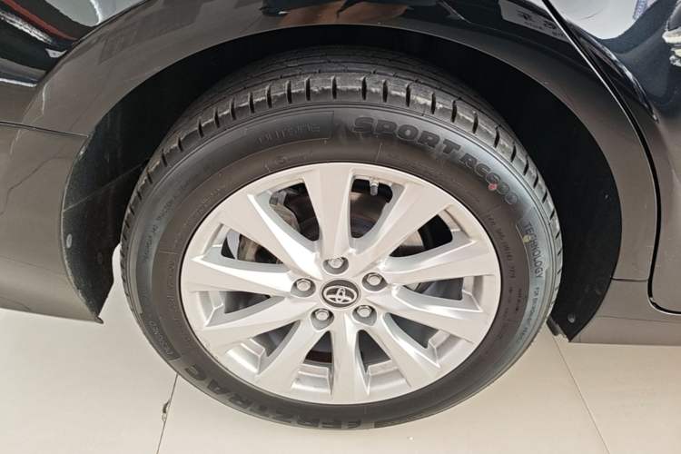 Used Toyota Camry 2018 2.0G Luxury Edition Right Rear Wheel Hub