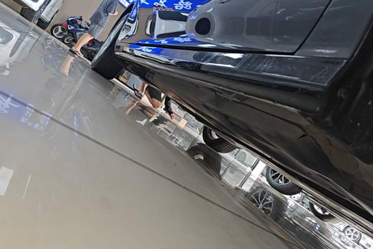 Used Toyota Camry 2018 2.0G Luxury Edition Right Side Sill