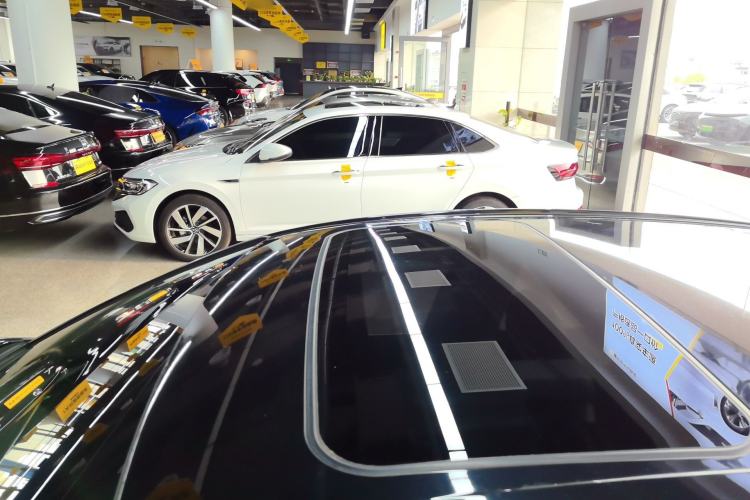 Used Toyota Camry 2018 2.0G Luxury Edition Roof