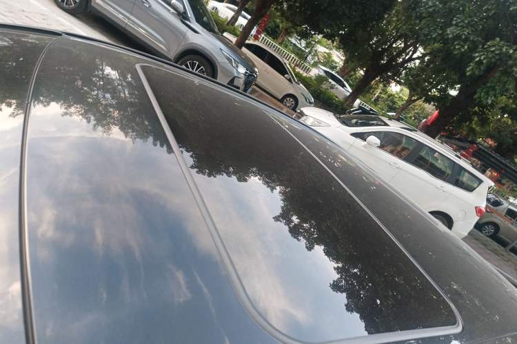 Used Toyota Camry 2018 2.0E Leading Edition Roof