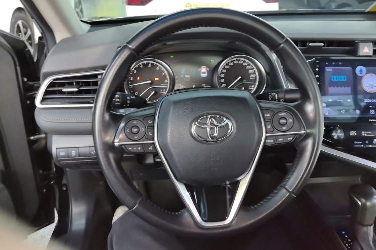 Used Toyota Camry 2018 2.0G Luxury Edition Steering Wheel