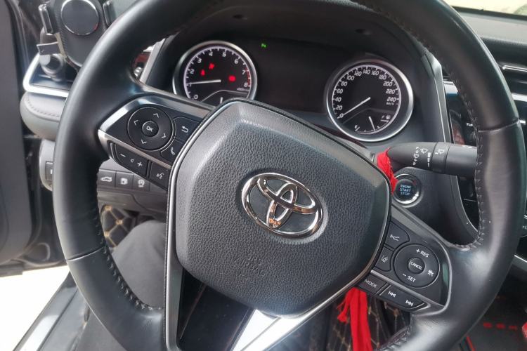 Used Toyota Camry 2018 2.0G Luxury Edition Steering Wheel