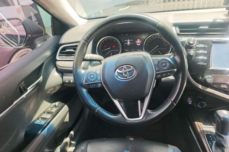 Used Toyota Camry 2018 2.0G Luxury Edition Steering Wheel