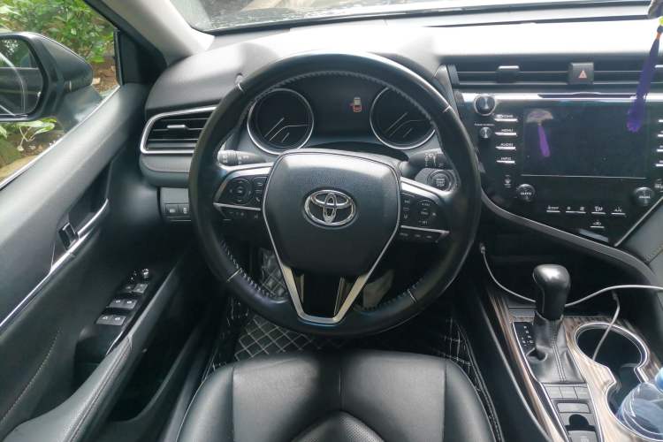 Used Toyota Camry 2018 2.5G Luxury Edition Steering Wheel