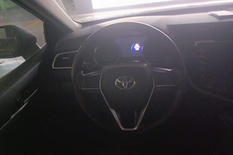 Used Toyota Camry 2018 2.5G Luxury Edition Steering Wheel