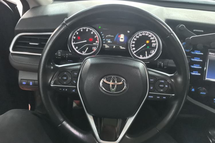 Used Toyota Camry 2018 2.0G Luxury Edition Steering Wheel