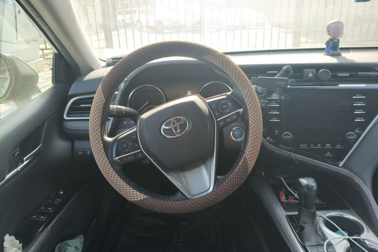 Used Toyota Camry 2018 Dual-Engine 2.5 HG Luxury Edition Steering Wheel