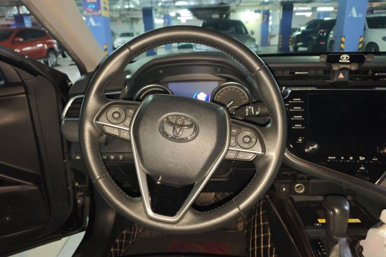 Used Toyota Camry 2018 2.5G Luxury Edition Steering Wheel