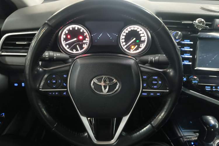 Used Toyota Camry 2018 2.0G Luxury Edition Steering Wheel