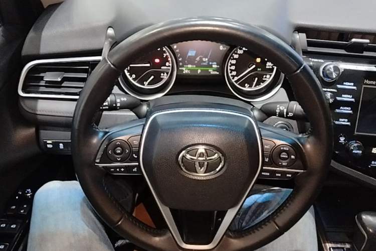 Used Toyota Camry 2018 2.5G Luxury Edition Steering Wheel