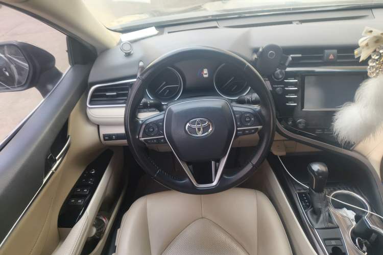 Used Toyota Camry 2018 2.0G Luxury Edition Steering Wheel