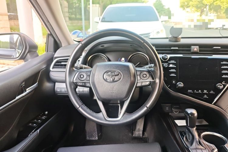 Used Toyota Camry 2018 2.5G Luxury Edition Steering Wheel