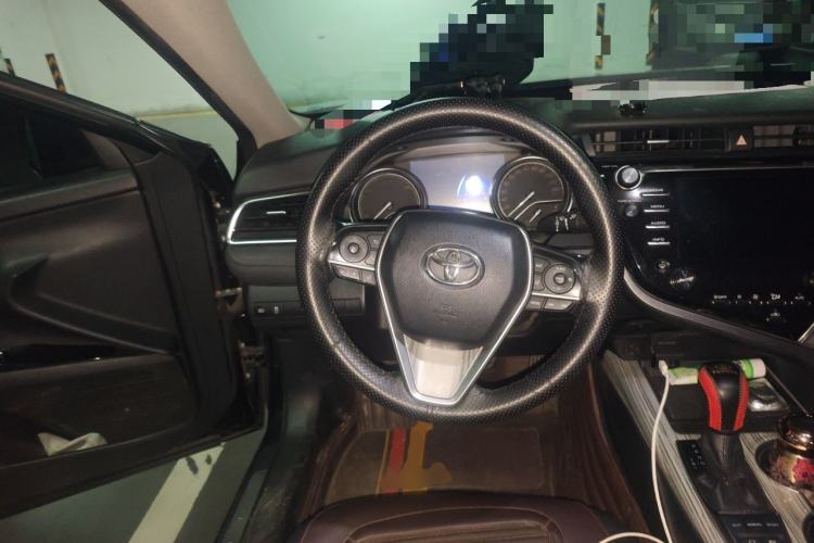Used Toyota Camry 2018 Dual-Engine 2.5 HG Luxury Edition Steering Wheel