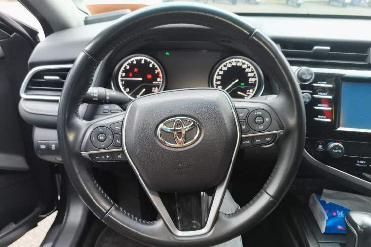 Used Toyota Camry 2018 2.0G Luxury Edition Steering Wheel