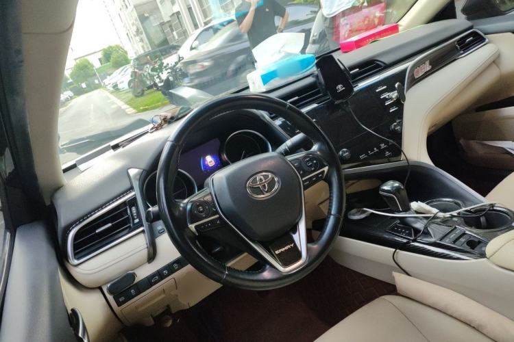 Used Toyota Camry 2018 2.5G Luxury Edition Steering Wheel