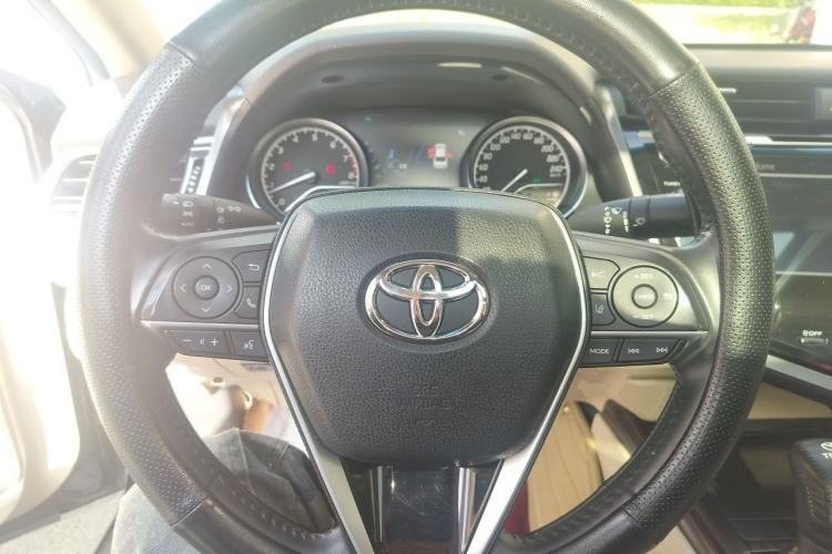 Used Toyota Camry 2018 2.5G Luxury Edition Steering Wheel