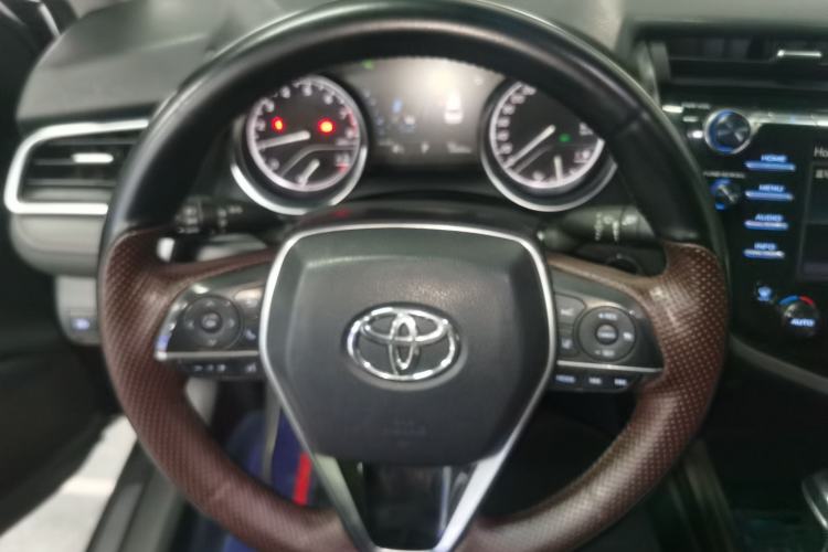Used Toyota Camry 2018 2.5G Luxury Edition Steering Wheel