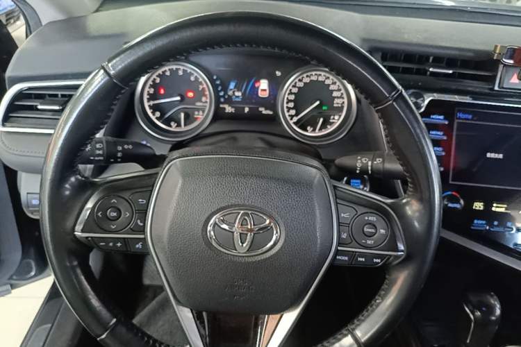 Used Toyota Camry 2018 2.5G Luxury Edition Steering Wheel