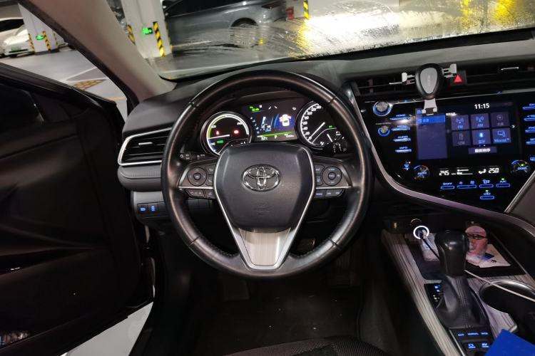 Used Toyota Camry 2018 Dual-Engine 2.5 HG Luxury Edition Steering Wheel