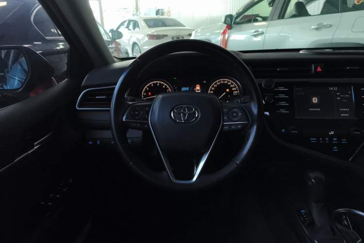 Used Toyota Camry 2018 2.0G Luxury Edition Steering Wheel