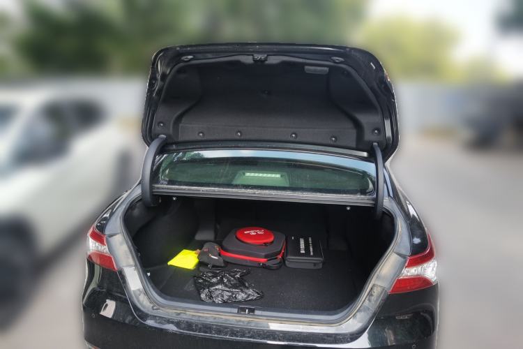 Used Toyota Camry 2018 2.5G Luxury Edition Trunk
