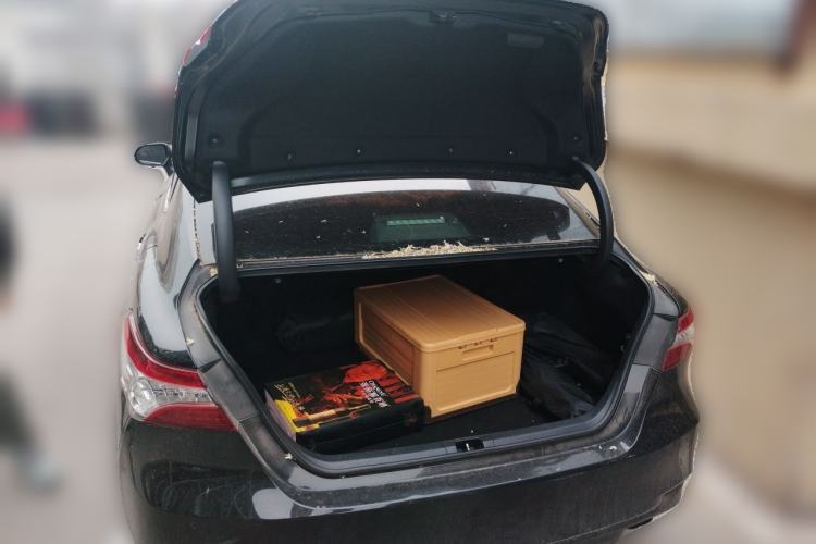 Used Toyota Camry 2018 2.0G Luxury Edition Trunk