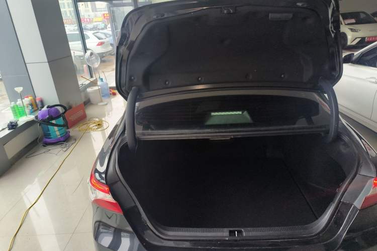 Used Toyota Camry 2018 2.0E Elite Edition Trunk