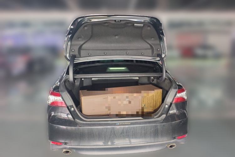 Used Toyota Camry 2018 2.5G Luxury Edition Trunk