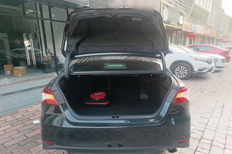 Used Toyota Camry 2018 2.0E Leading Edition Trunk