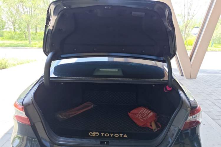Used Toyota Camry 2018 2.5G Luxury Edition Trunk