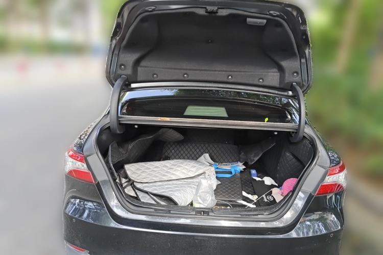 Used Toyota Camry 2018 2.5G Luxury Edition Trunk