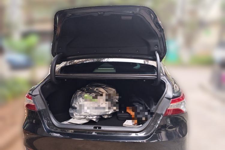 Used Toyota Camry 2018 2.0G Luxury Edition Trunk