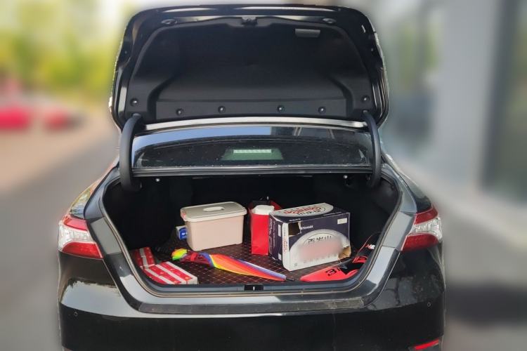 Used Toyota Camry 2018 2.5G Luxury Edition Trunk