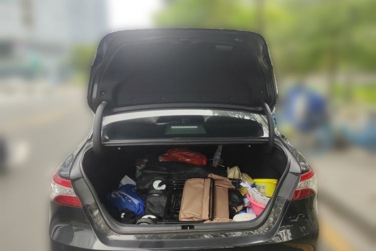 Used Toyota Camry 2018 2.5G Luxury Edition Trunk