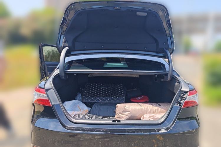 Used Toyota Camry 2018 2.0G Luxury Edition Trunk