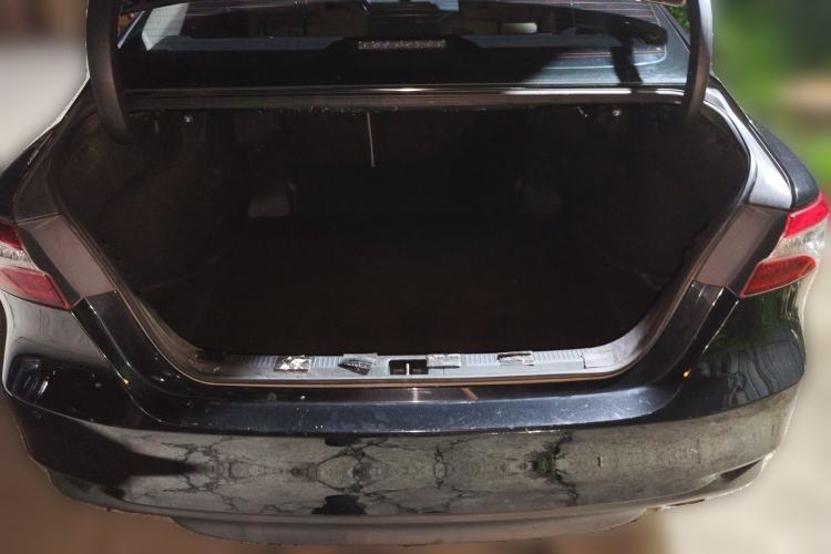 Used Toyota Camry 2018 2.5G Luxury Edition Trunk