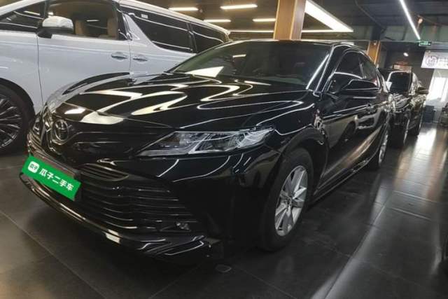 Used Toyota Camry 2018 2.0E Leading Edition