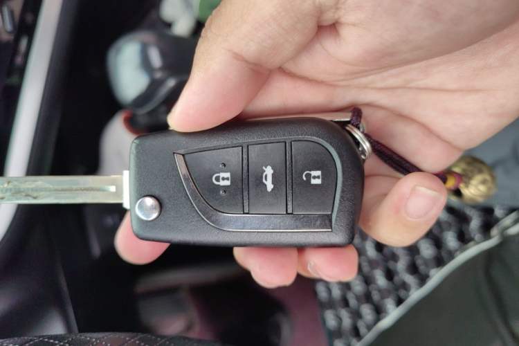 Used Toyota Camry 2018 2.0E Leading Edition Vehicle Key