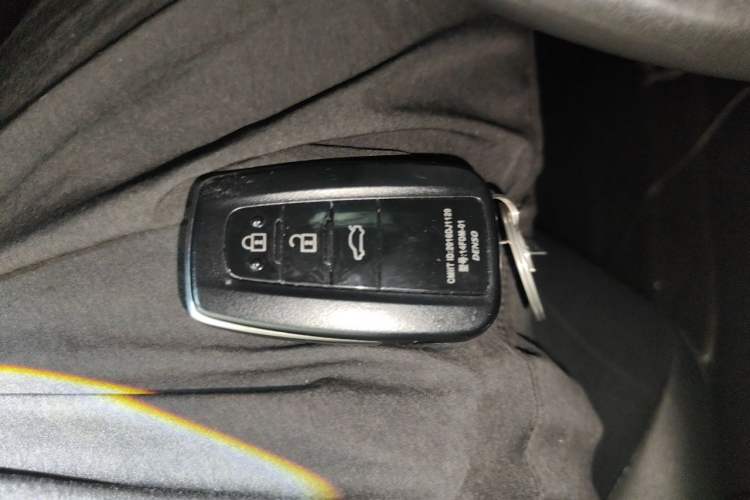 Used Toyota Camry 2018 2.0G Luxury Edition Vehicle Key