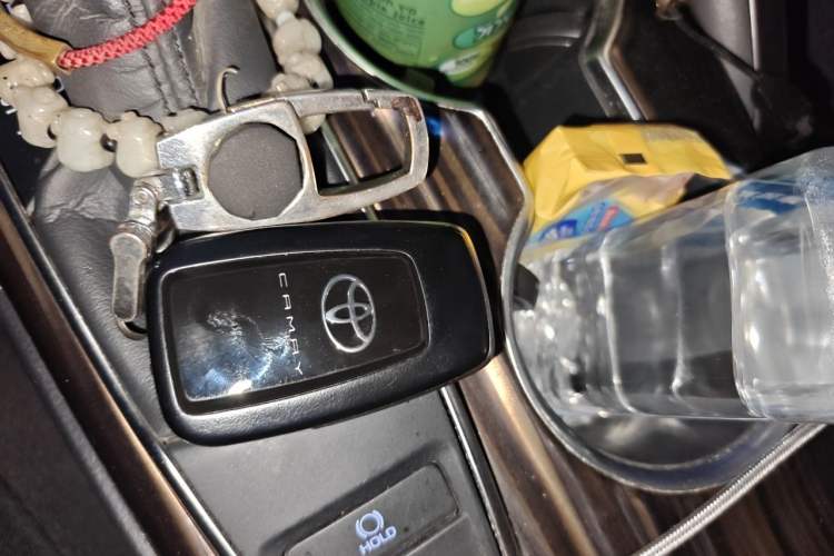 Used Toyota Camry 2018 2.0G Luxury Edition Vehicle Key