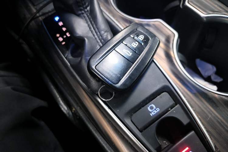 Used Toyota Camry 2018 2.0G Luxury Edition Vehicle Key