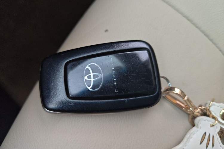 Used Toyota Camry 2018 2.0G Luxury Edition Vehicle Key
