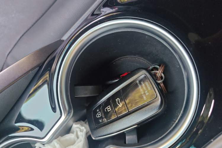 Used Toyota Camry 2018 2.5S Fēngshàng Edition Vehicle Key