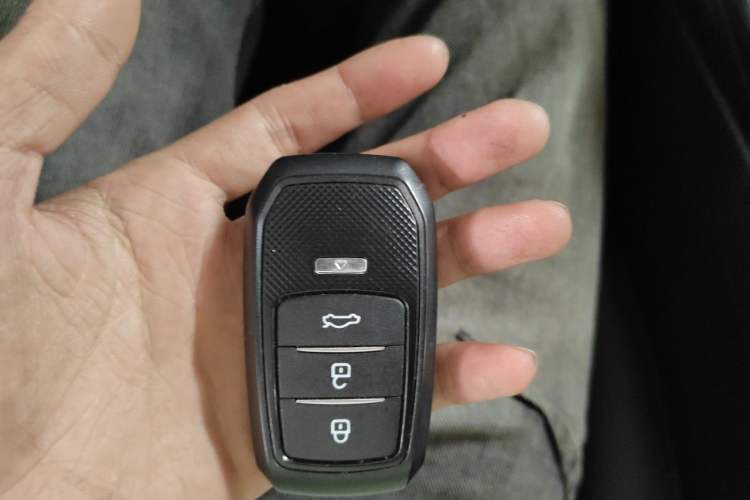 Used Toyota Camry 2018 2.5G Luxury Edition Vehicle Key