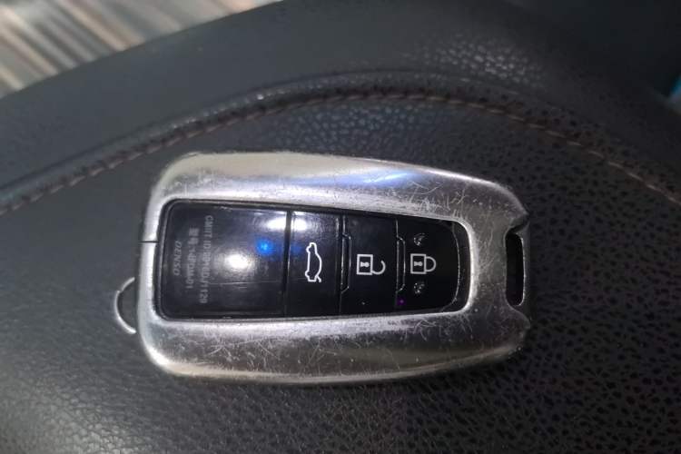Used Toyota Camry 2018 2.5G Luxury Edition Vehicle Key