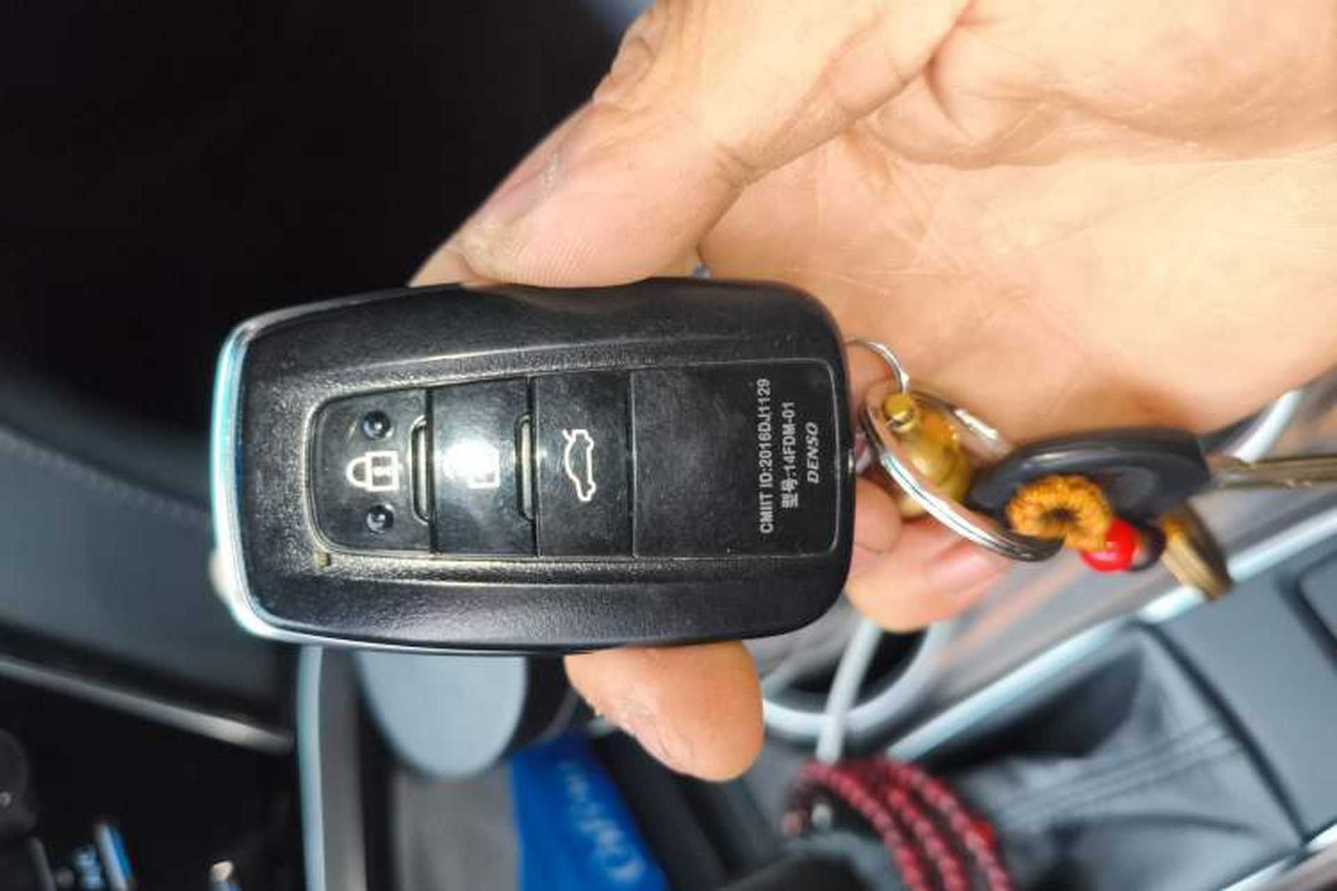 Used Toyota Camry 2018 2.0G Luxury Edition Vehicle Key